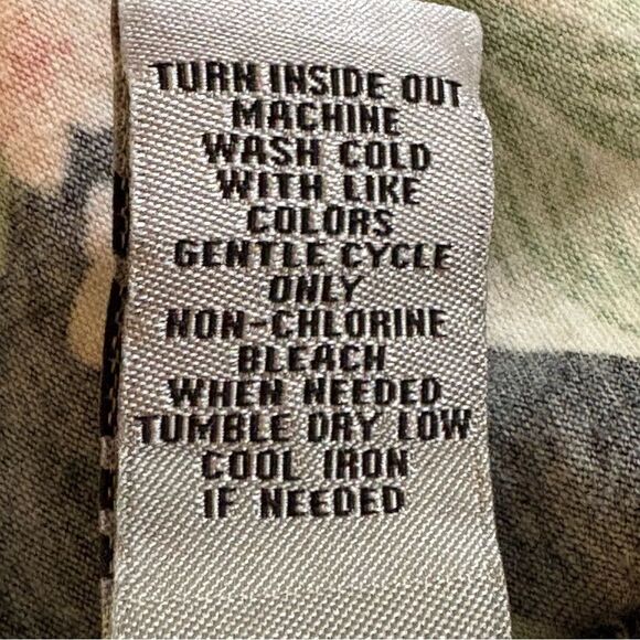 Catherines Black and Pink Floral Short Sleeve T-Shirt Women’s 14/16W. - Picture 9 of 10